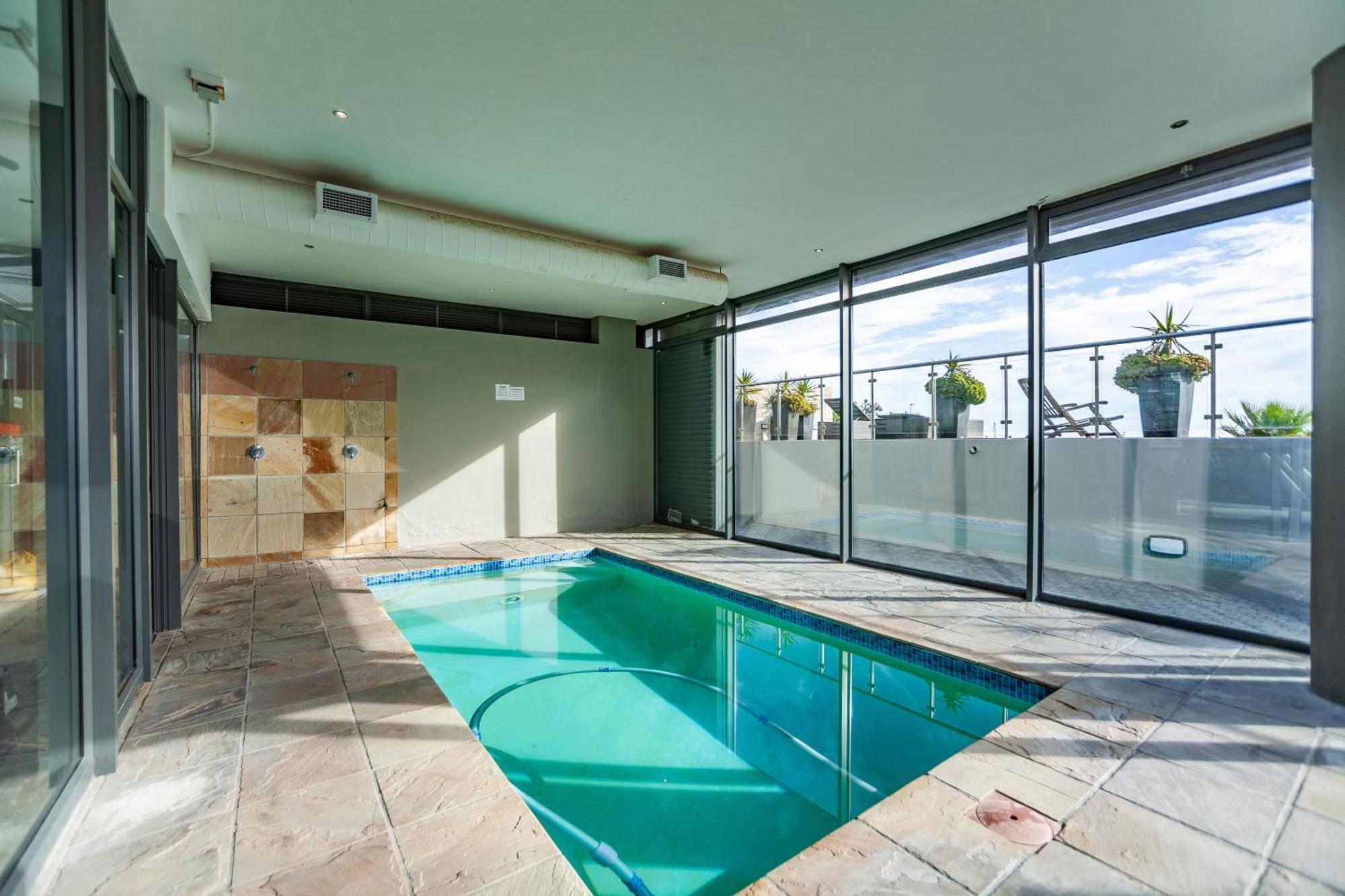 Modern Beachfront With Ocean Views - Infinity G9, Blouberg, Cape Town Bloubergstrand Exterior photo
