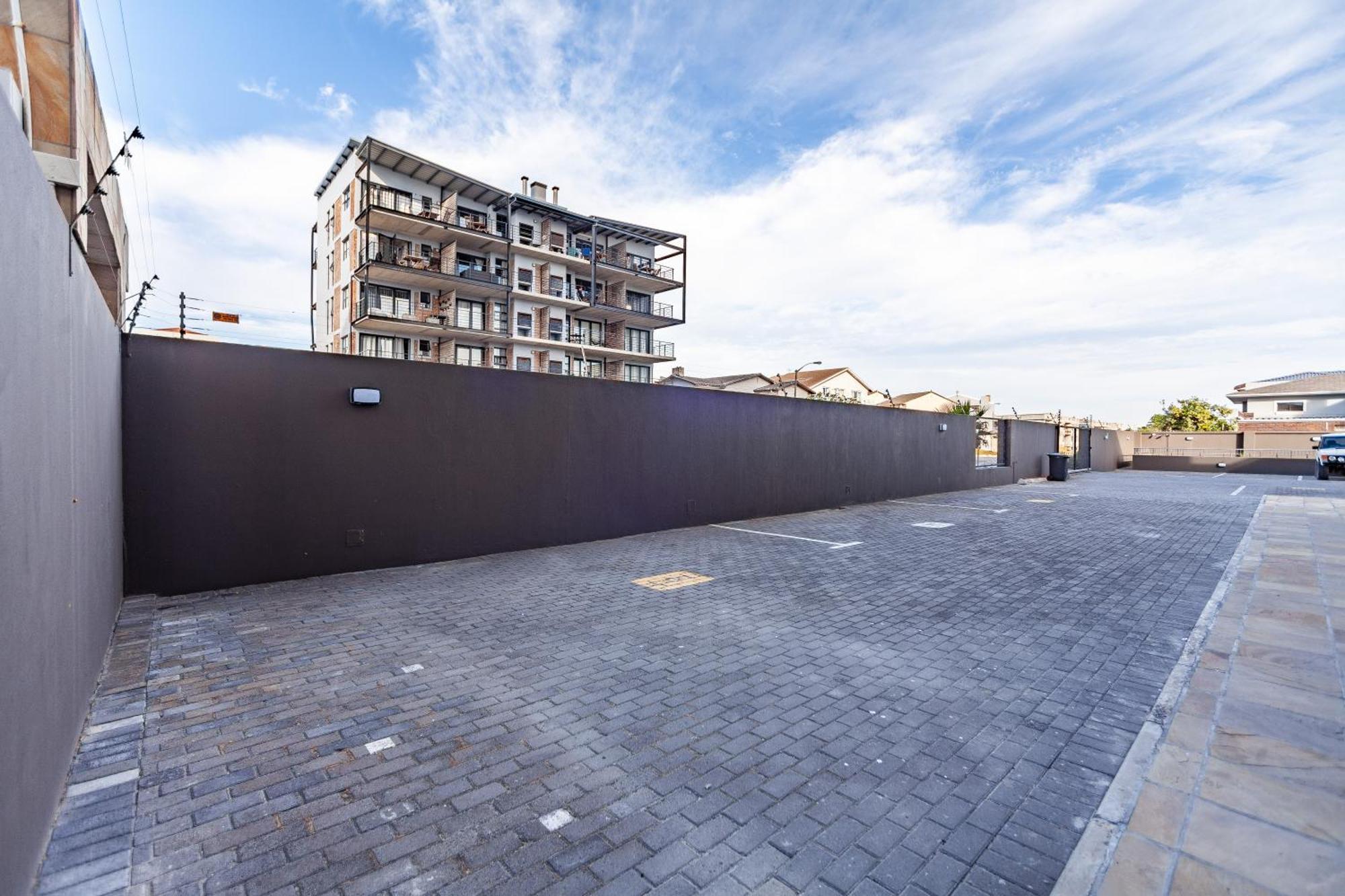 Modern Beachfront With Ocean Views - Infinity G9, Blouberg, Cape Town Bloubergstrand Exterior photo