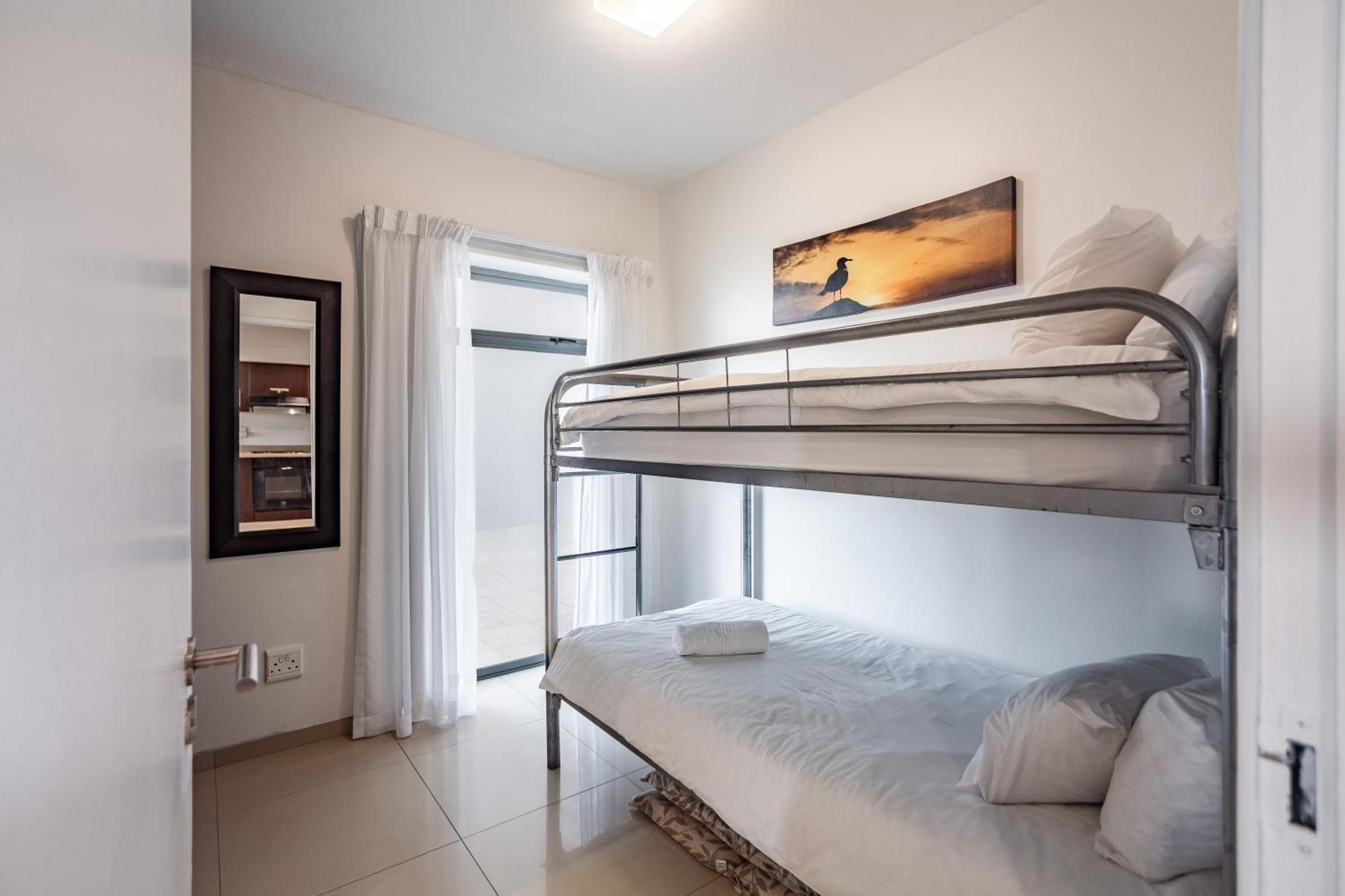 Modern Beachfront With Ocean Views - Infinity G9, Blouberg, Cape Town Bloubergstrand Exterior photo